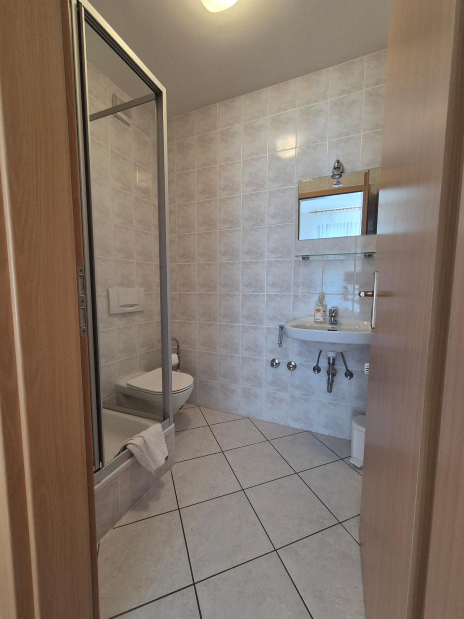 Apartments And Rooms Mamic Dugi Rat Luaran gambar
