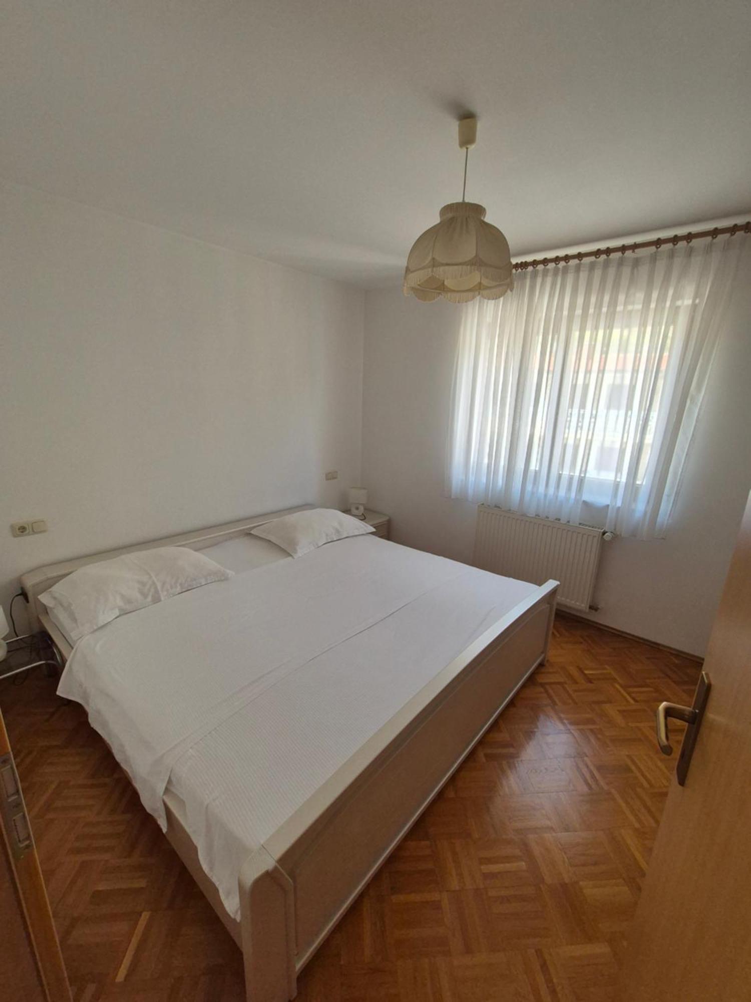 Apartments And Rooms Mamic Dugi Rat Luaran gambar