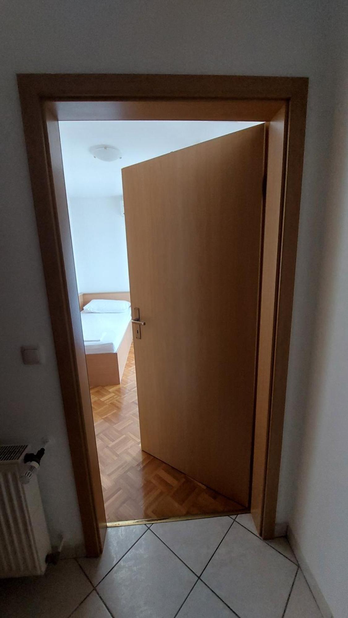 Apartments And Rooms Mamic Dugi Rat Luaran gambar